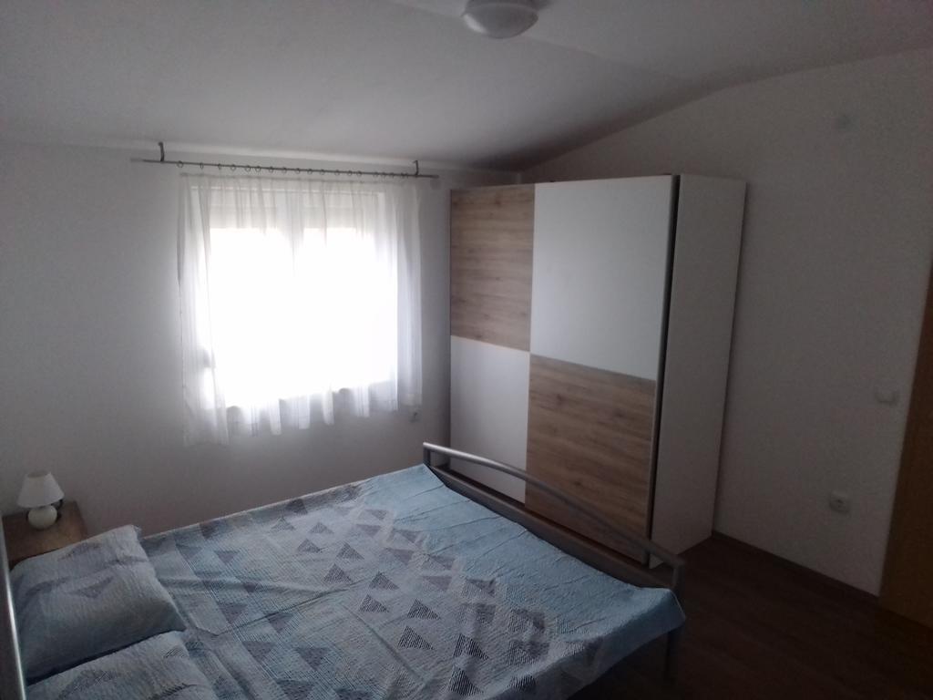 Tomek Apartment Vir Exterior foto